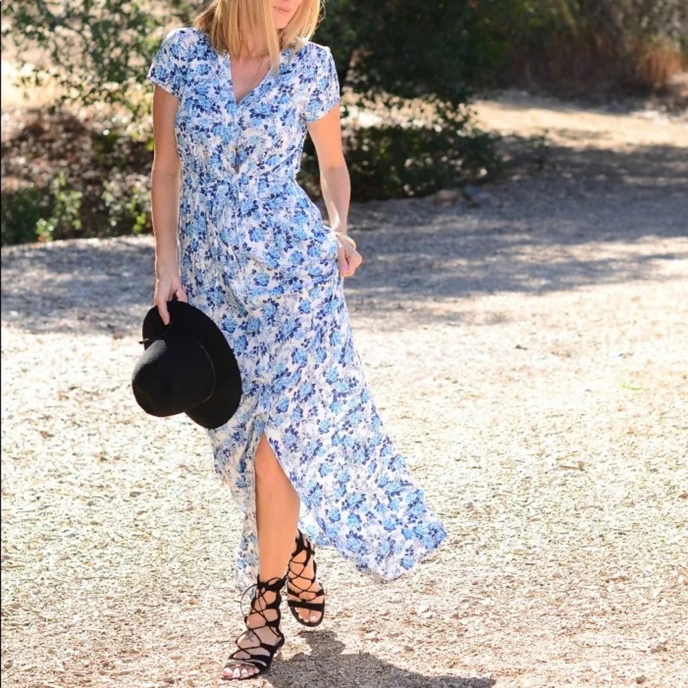 LC Lauren Conrad “100 Rose Derby” Maxi Dress